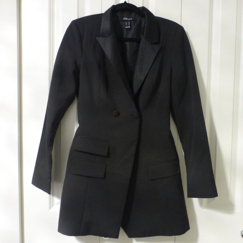 REVAMPED long black blazer with removable chain